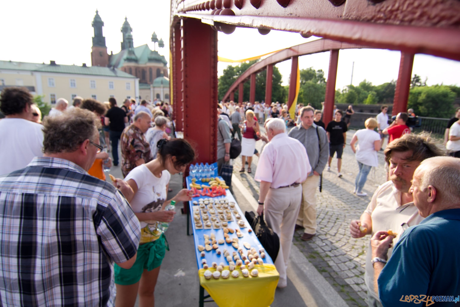 Szwedzki stół i lecie Polskiego Teatru Tańca Foto: lepszyPOZNAN.pl / Piotr Rychter Szwedzki stół i lecie Polskiego Teatru Tańca Foto: lepszyPOZNAN.pl / Piotr Rychter