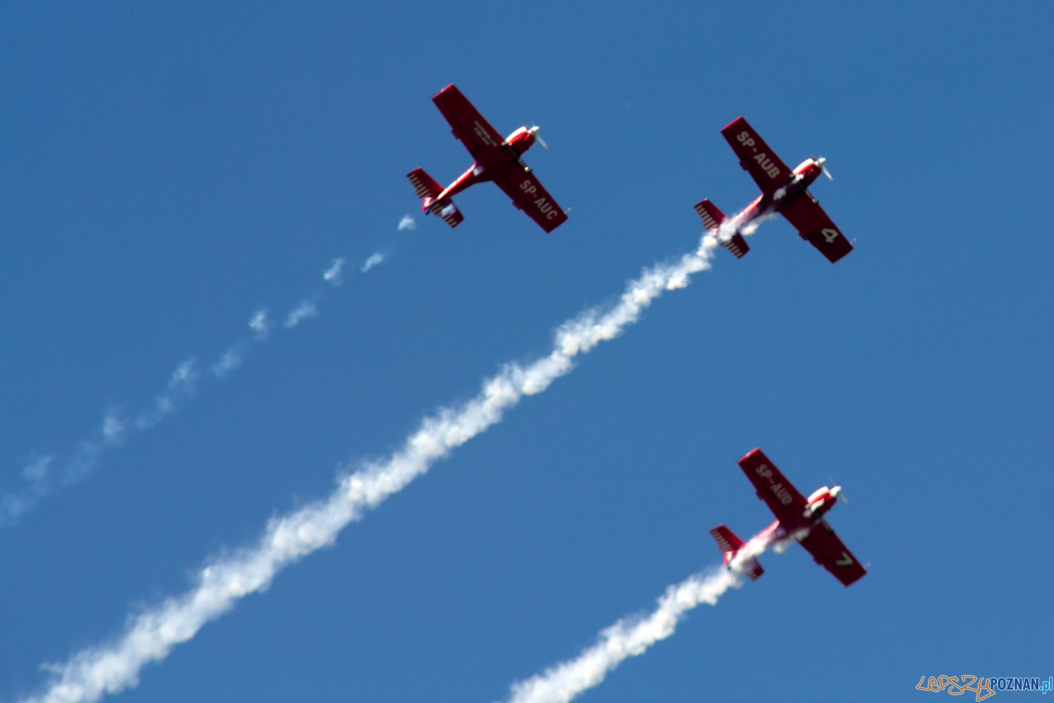 IV Ogólnopolski Zlot Gigantów 2011 - Lotnisko Bednary 05.06.2011 r. Foto: lepszyPOZNAN.pl / Piotr Rychter IV Ogólnopolski Zlot Gigantów 2011 - Lotnisko Bednary 05.06.2011 r. Foto: lepszyPOZNAN.pl / Piotr Rychter