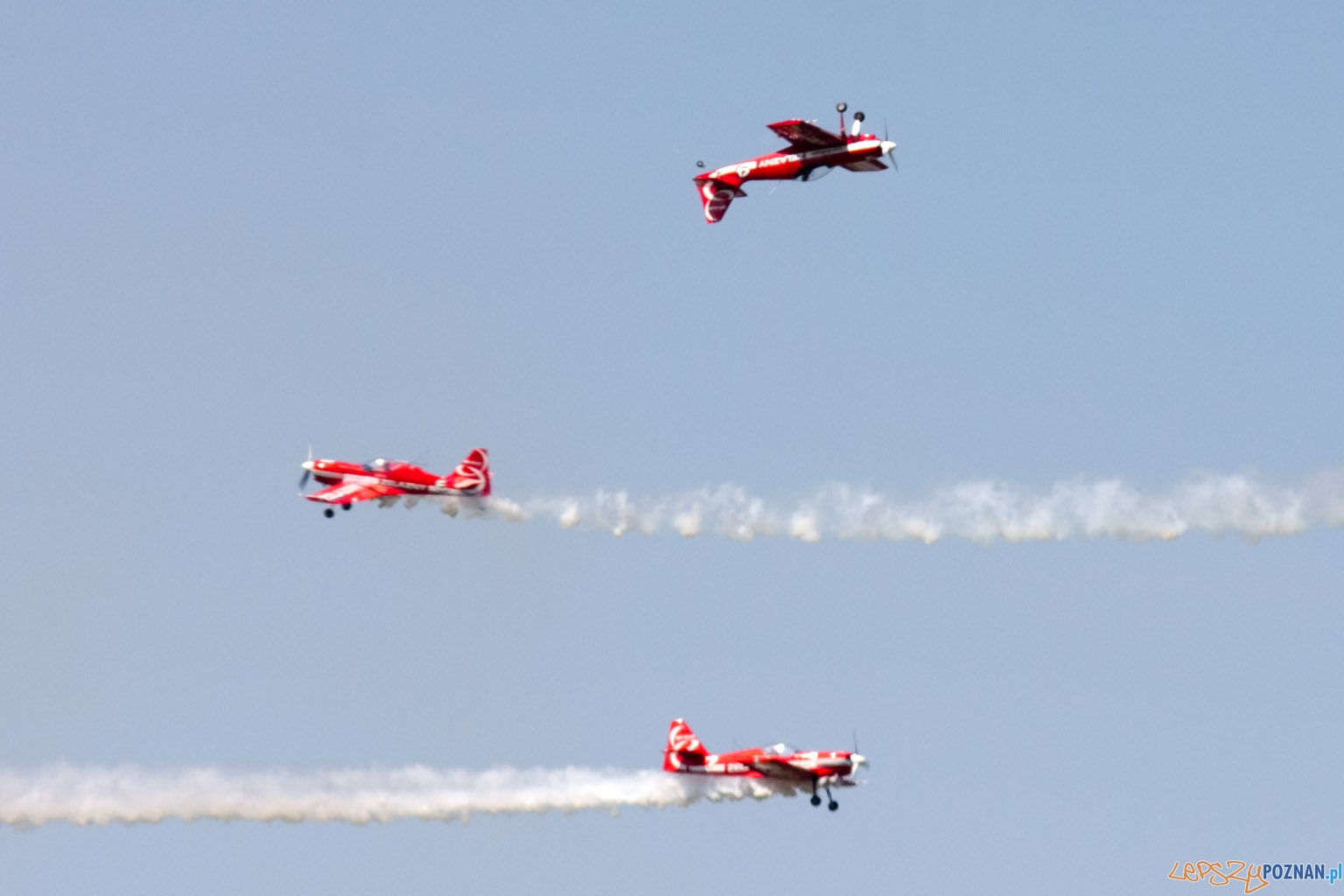 IV Ogólnopolski Zlot Gigantów 2011 - Lotnisko Bednary 05.06.2011 r. Foto: lepszyPOZNAN.pl / Piotr Rychter IV Ogólnopolski Zlot Gigantów 2011 - Lotnisko Bednary 05.06.2011 r. Foto: lepszyPOZNAN.pl / Piotr Rychter