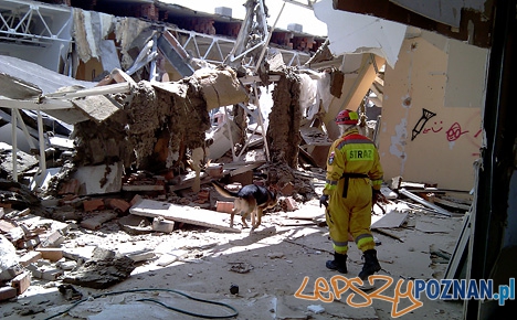 Zawalił się dach Foto: KM PSP Zawalił się dach Foto: KM PSP