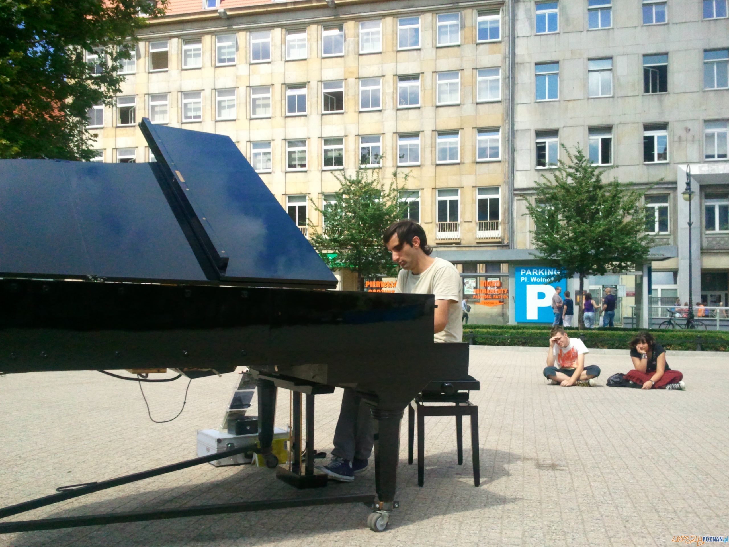 Davide Martello na Placu Wolności Foto: lepszyPOZNAN.pl / gsm Davide Martello na Placu Wolności Foto: lepszyPOZNAN.pl / gsm