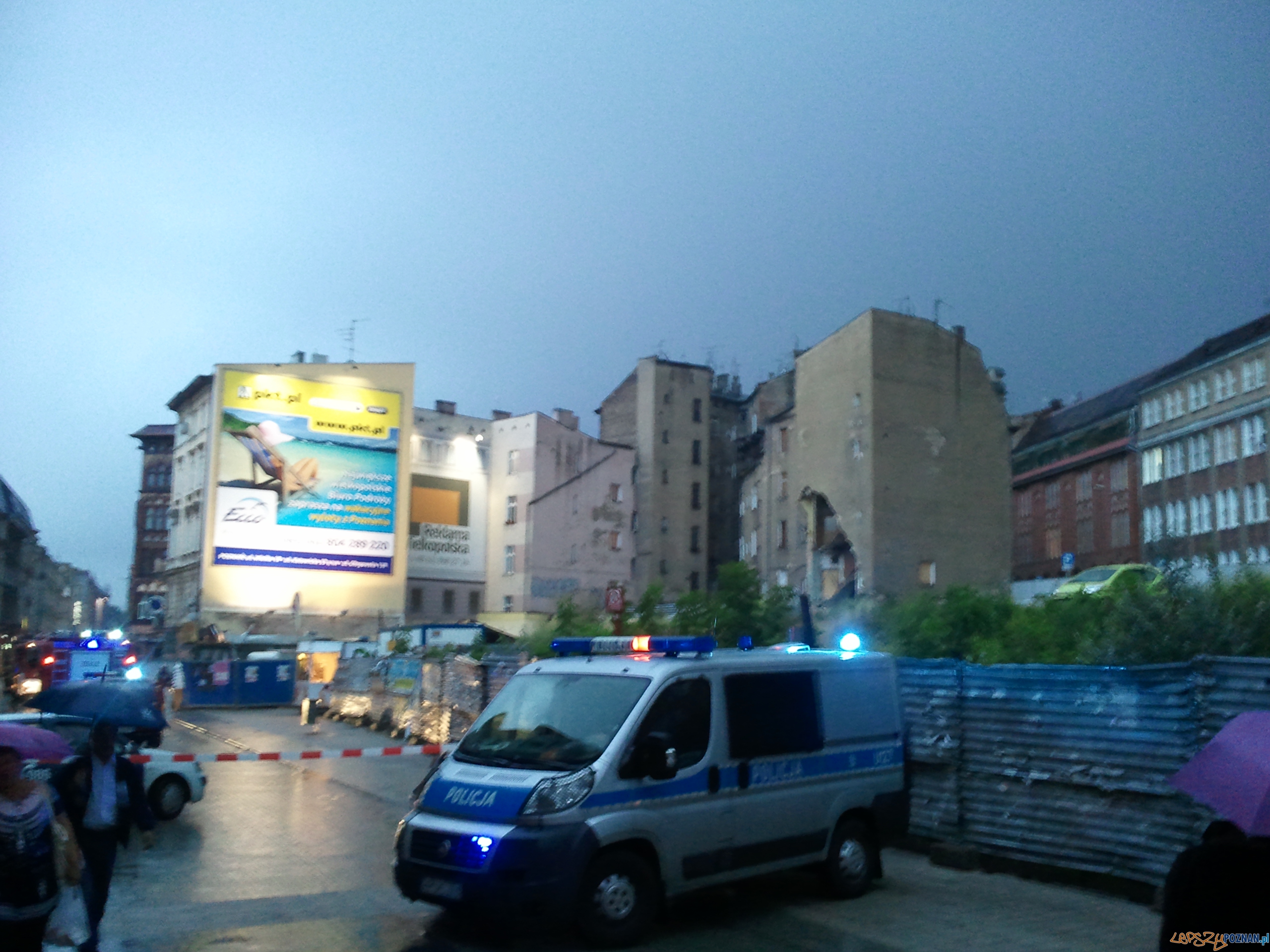 Zawalenie się ściany w opuszczonym budynku Foto: lepszyPOZNAN.pl/ gsm pr Zawalenie się ściany w opuszczonym budynku Foto: lepszyPOZNAN.pl/ gsm pr