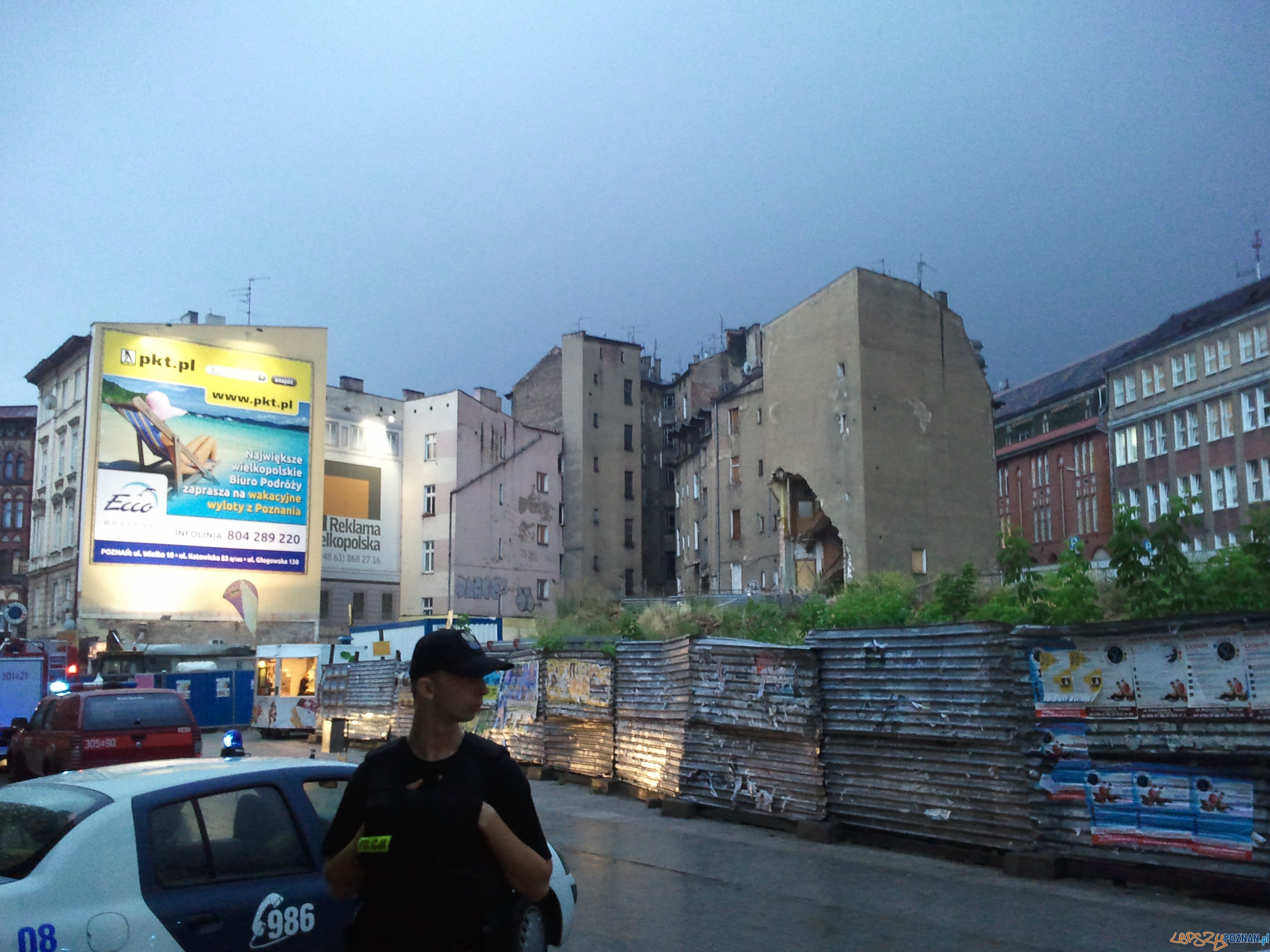 Zawalenie się ściany w opuszczonym budynku Foto: lepszyPOZNAN.pl/ gsm pr Zawalenie się ściany w opuszczonym budynku Foto: lepszyPOZNAN.pl/ gsm pr