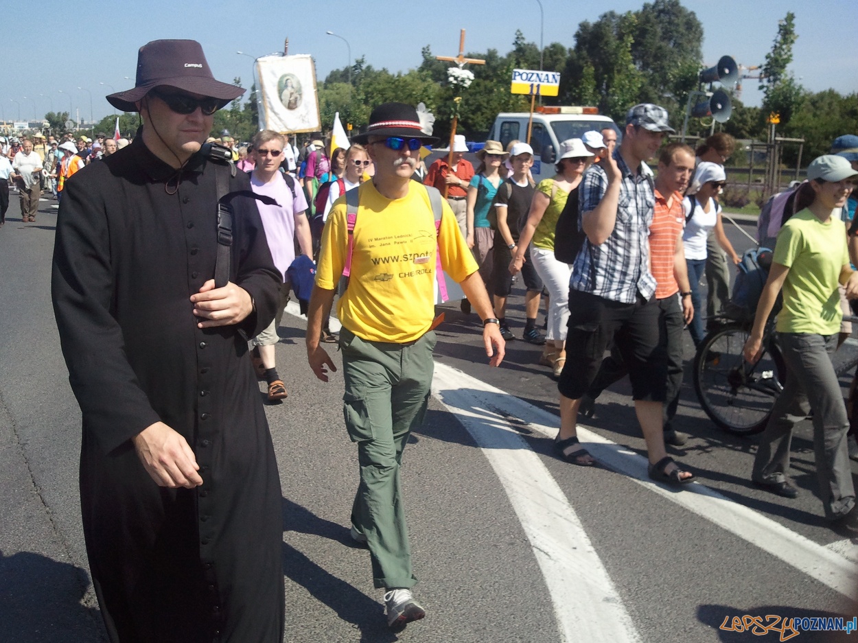 77 Piesza Poznańska Pielgrzymka na Jasną Górę Foto: lepszyPOZNAN.pl / gsm 77 Piesza Poznańska Pielgrzymka na Jasną Górę Foto: lepszyPOZNAN.pl / gsm