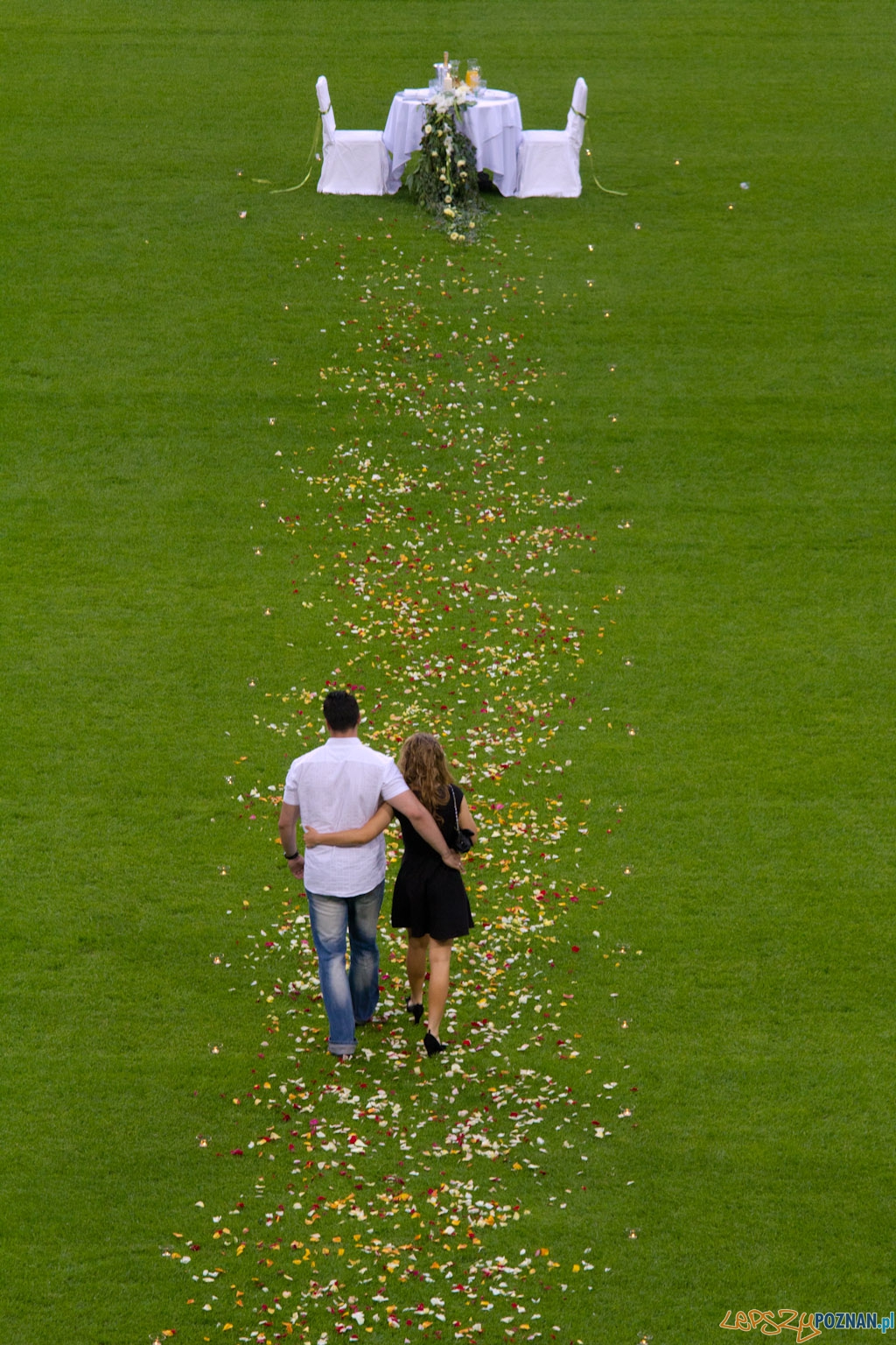 Kolacja na Stadionie Miejskim - 12.07.2011 r. Foto: lepszyPOZNAN.pl / Piotr Rychter Kolacja na Stadionie Miejskim - 12.07.2011 r. Foto: lepszyPOZNAN.pl / Piotr Rychter