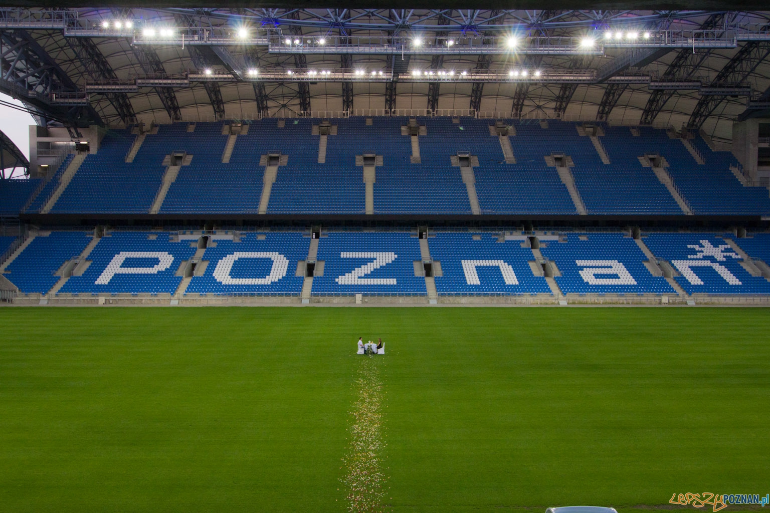 Kolacja na Stadionie Miejskim - 12.07.2011 r. Foto: lepszyPOZNAN.pl / Piotr Rychter Kolacja na Stadionie Miejskim - 12.07.2011 r. Foto: lepszyPOZNAN.pl / Piotr Rychter