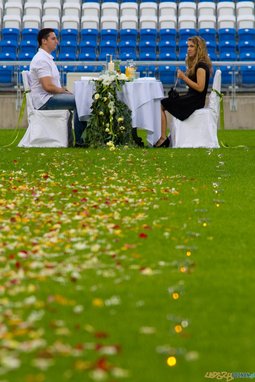 Kolacja na Stadionie Miejskim - 12.07.2011 r. Foto: lepszyPOZNAN.pl / Piotr Rychter Kolacja na Stadionie Miejskim - 12.07.2011 r. Foto: lepszyPOZNAN.pl / Piotr Rychter