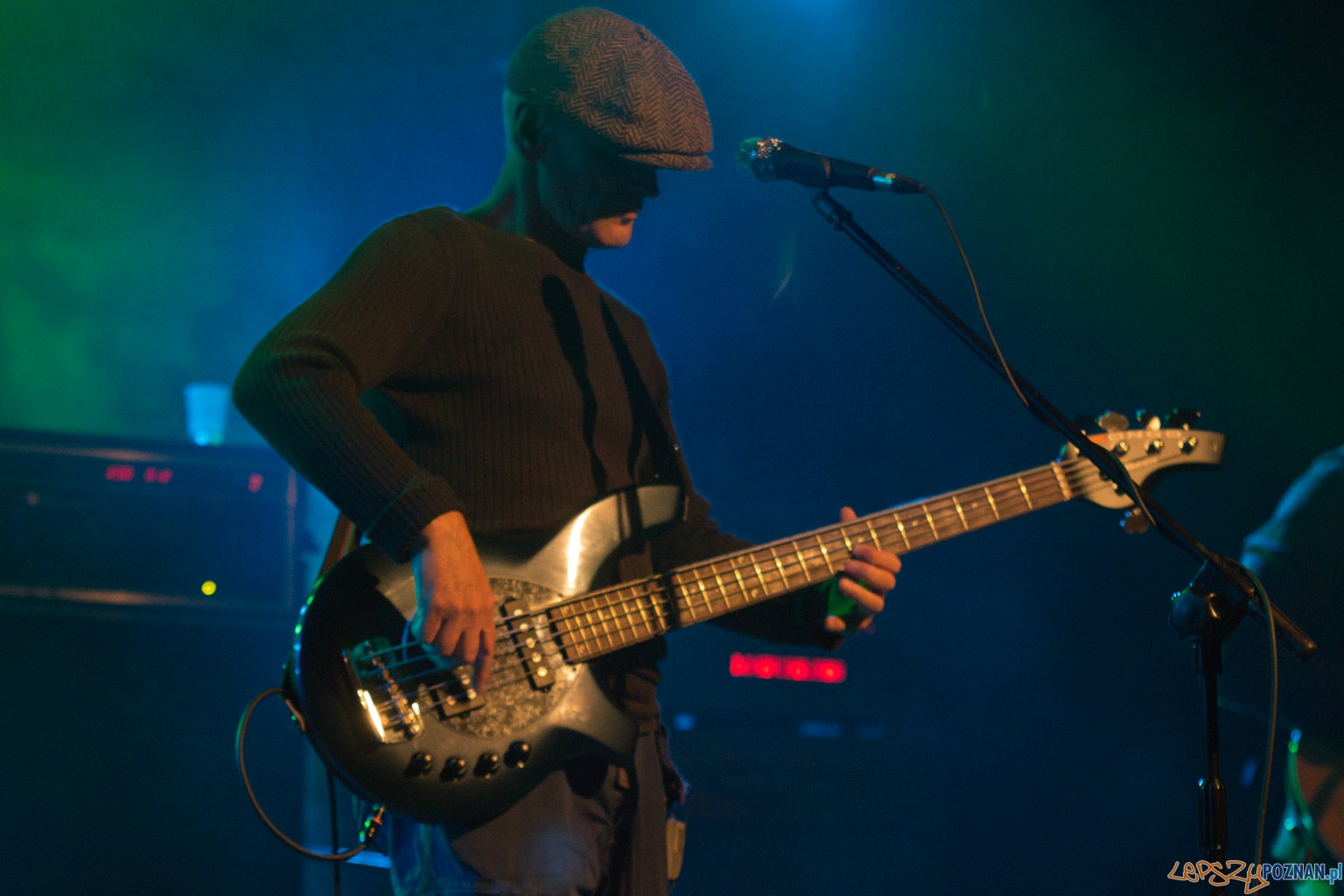 Lech Janerka na Dziedzińcu CK Zamek - 21.07.2011 r. Foto: lepszyPOZNAN.pl / Piotr Rychter Lech Janerka na Dziedzińcu CK Zamek - 21.07.2011 r. Foto: lepszyPOZNAN.pl / Piotr Rychter