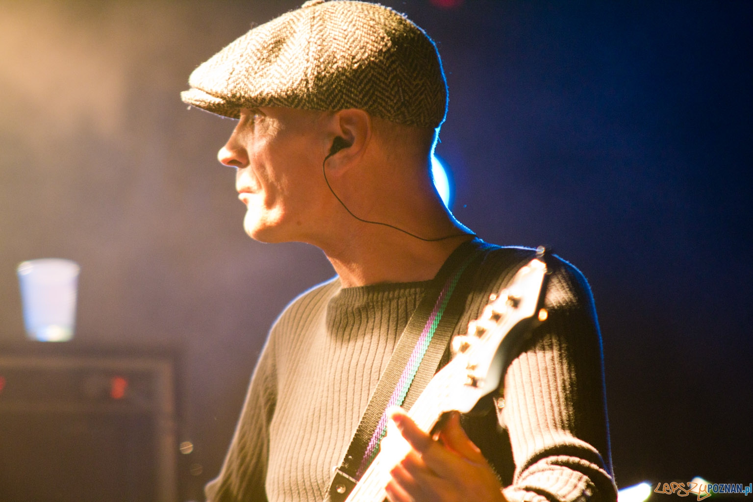 Lech Janerka na Dziedzińcu CK Zamek - 21.07.2011 r. Foto: lepszyPOZNAN.pl / Piotr Rychter Lech Janerka na Dziedzińcu CK Zamek - 21.07.2011 r. Foto: lepszyPOZNAN.pl / Piotr Rychter