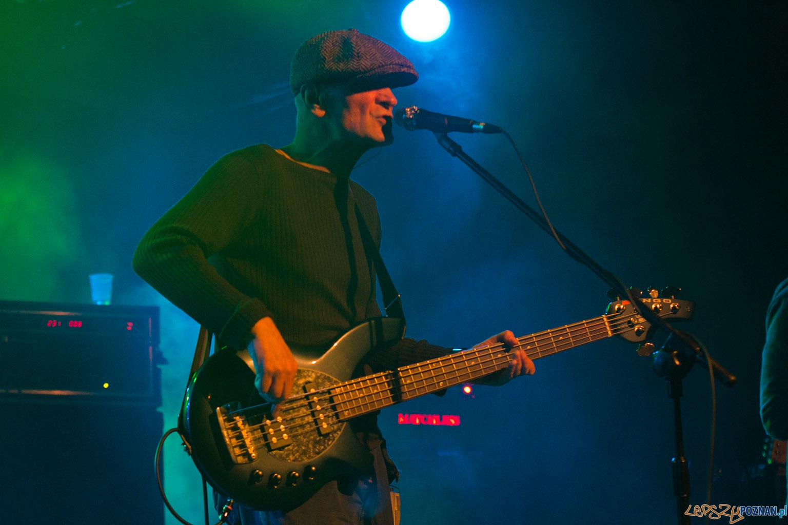 Lech Janerka na Dziedzińcu CK Zamek - 21.07.2011 r. Foto: lepszyPOZNAN.pl / Piotr Rychter Lech Janerka na Dziedzińcu CK Zamek - 21.07.2011 r. Foto: lepszyPOZNAN.pl / Piotr Rychter