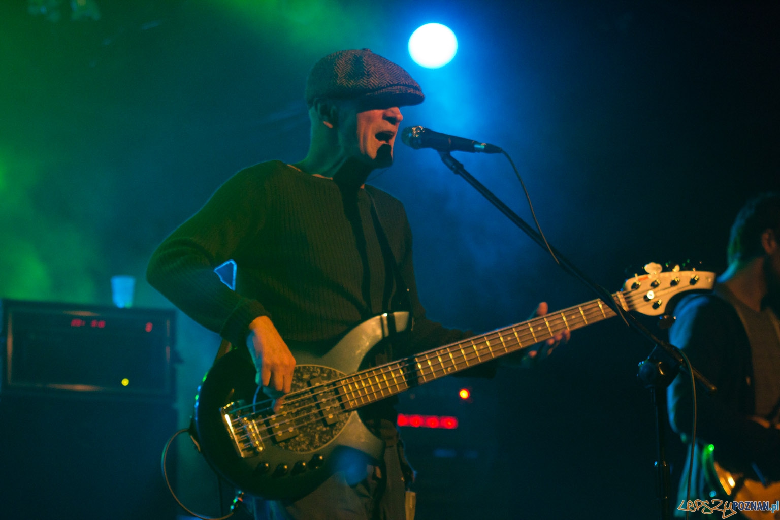 Lech Janerka na Dziedzińcu CK Zamek - 21.07.2011 r. Foto: lepszyPOZNAN.pl / Piotr Rychter Lech Janerka na Dziedzińcu CK Zamek - 21.07.2011 r. Foto: lepszyPOZNAN.pl / Piotr Rychter