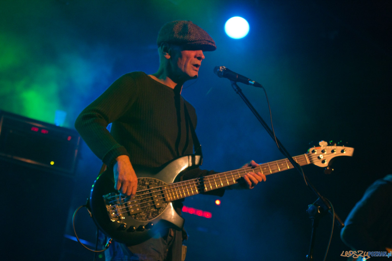 Lech Janerka na Dziedzińcu CK Zamek - 21.07.2011 r. Foto: lepszyPOZNAN.pl / Piotr Rychter Lech Janerka na Dziedzińcu CK Zamek - 21.07.2011 r. Foto: lepszyPOZNAN.pl / Piotr Rychter