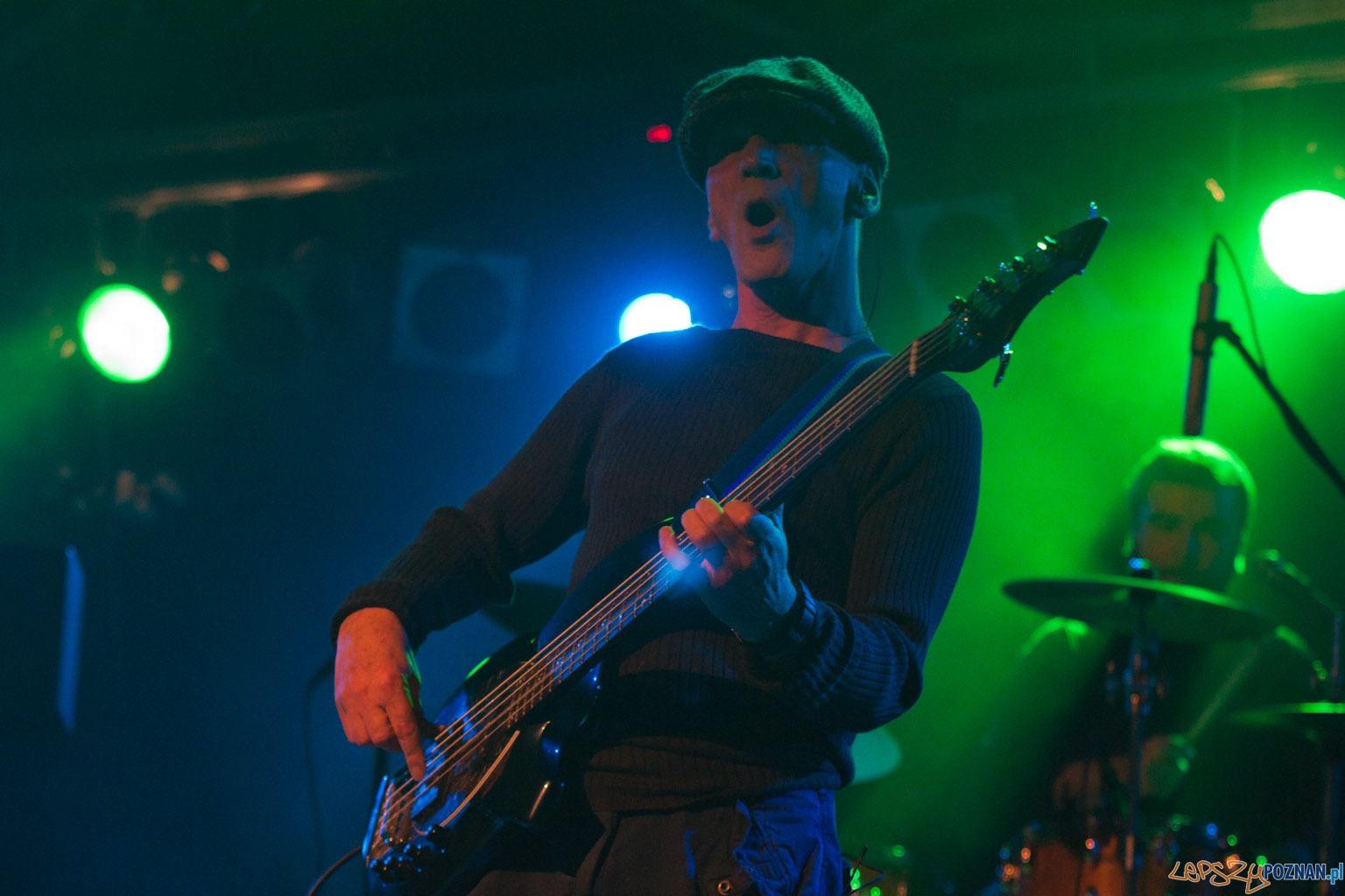 Lech Janerka na Dziedzińcu CK Zamek - 21.07.2011 r. Foto: lepszyPOZNAN.pl / Piotr Rychter Lech Janerka na Dziedzińcu CK Zamek - 21.07.2011 r. Foto: lepszyPOZNAN.pl / Piotr Rychter