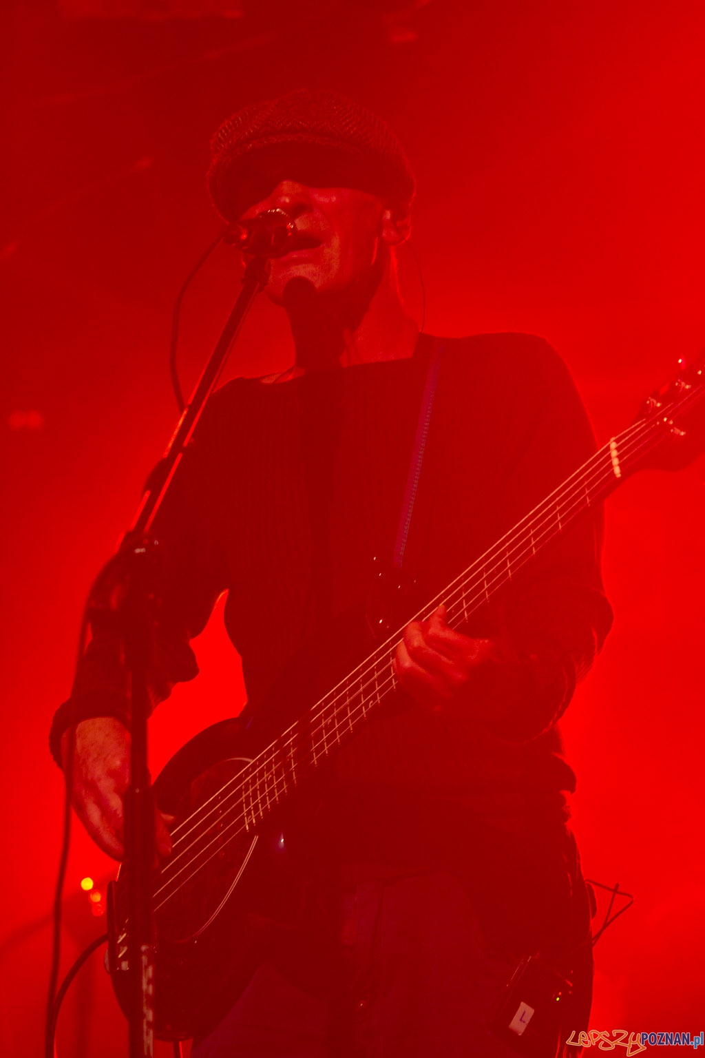 Lech Janerka na Dziedzińcu CK Zamek - 21.07.2011 r. Foto: lepszyPOZNAN.pl / Piotr Rychter Lech Janerka na Dziedzińcu CK Zamek - 21.07.2011 r. Foto: lepszyPOZNAN.pl / Piotr Rychter