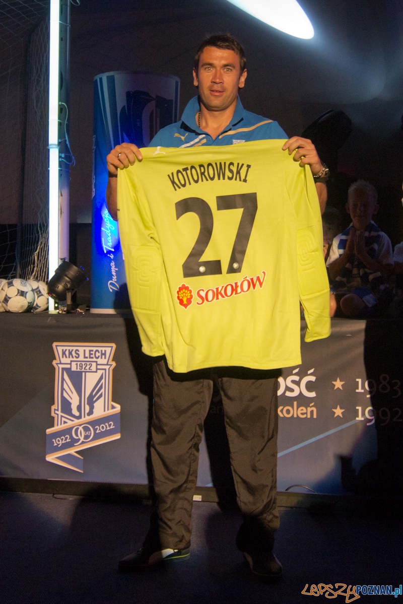 Prezentacja drużyny KKS Lech Poznań na sezon 2011/2012 Foto: lepszyPOZNAN.pl / Piotr Rychter Prezentacja drużyny KKS Lech Poznań na sezon 2011/2012 Foto: lepszyPOZNAN.pl / Piotr Rychter