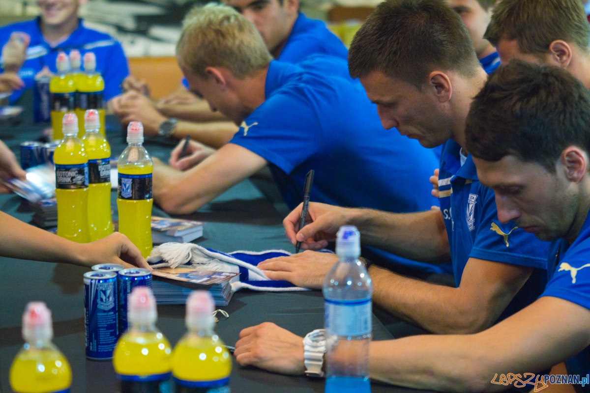 Prezentacja drużyny KKS Lech Poznań na sezon 2011/2012 Foto: lepszyPOZNAN.pl / Piotr Rychter Prezentacja drużyny KKS Lech Poznań na sezon 2011/2012 Foto: lepszyPOZNAN.pl / Piotr Rychter