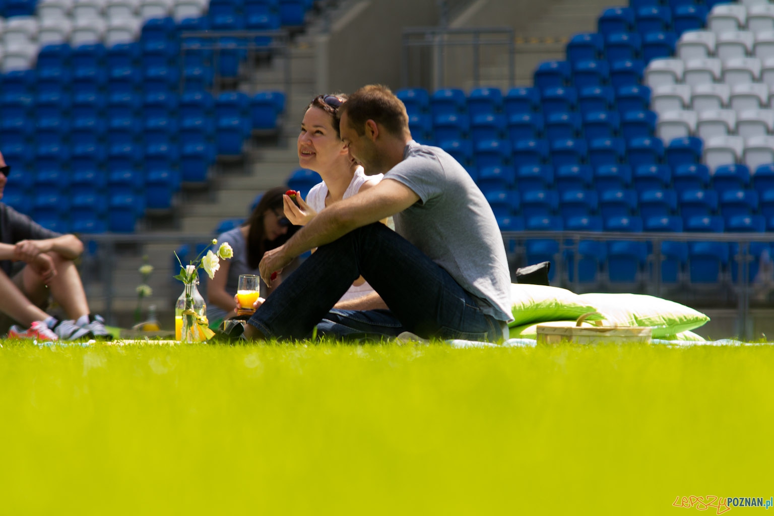 Śniadanie na Stadionie Miejskim 17.07.2011 r. Foto: lepszyPOZNAN.pl / Piotr Rychter Śniadanie na Stadionie Miejskim 17.07.2011 r. Foto: lepszyPOZNAN.pl / Piotr Rychter