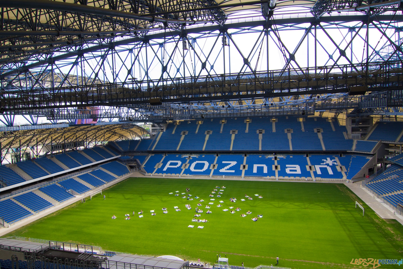 Śniadanie na Stadionie Miejskim 17.07.2011 r. Foto: lepszyPOZNAN.pl / Piotr Rychter Śniadanie na Stadionie Miejskim 17.07.2011 r. Foto: lepszyPOZNAN.pl / Piotr Rychter