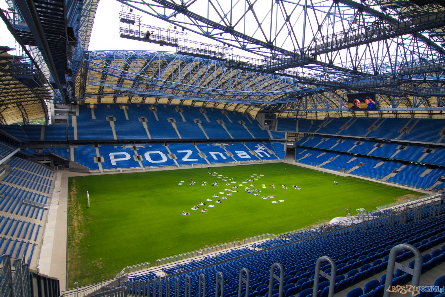 Śniadanie na Stadionie Miejskim 17.07.2011 r. Foto: lepszyPOZNAN.pl / Piotr Rychter Śniadanie na Stadionie Miejskim 17.07.2011 r. Foto: lepszyPOZNAN.pl / Piotr Rychter