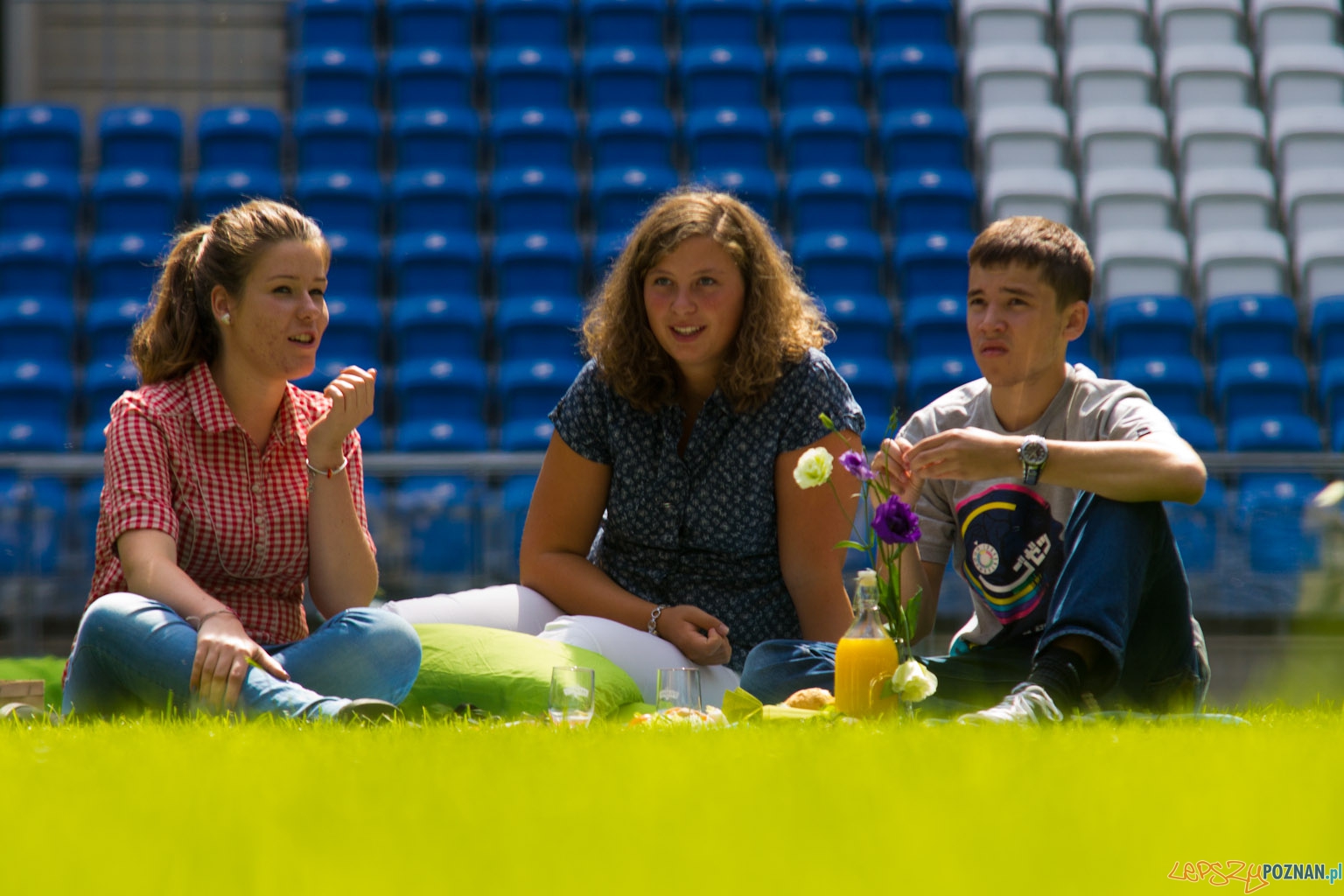 Śniadanie na Stadionie Miejskim 17.07.2011 r. Foto: lepszyPOZNAN.pl / Piotr Rychter Śniadanie na Stadionie Miejskim 17.07.2011 r. Foto: lepszyPOZNAN.pl / Piotr Rychter