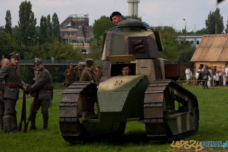 “Poznańczycy 1919-2011″ nad Wartą - Poznań 14.08.2011 r. Foto: LepszyPOZNAN.pl / Paweł Rychter “Poznańczycy 1919-2011″ nad Wartą - Poznań 14.08.2011 r. Foto: LepszyPOZNAN.pl / Paweł Rychter