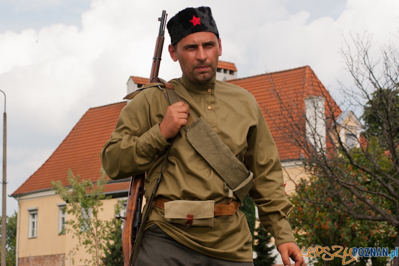 “Poznańczycy 1919-2011″ nad Wartą - Poznań 14.08.2011 r. Foto: LepszyPOZNAN.pl / Paweł Rychter “Poznańczycy 1919-2011″ nad Wartą - Poznań 14.08.2011 r. Foto: LepszyPOZNAN.pl / Paweł Rychter