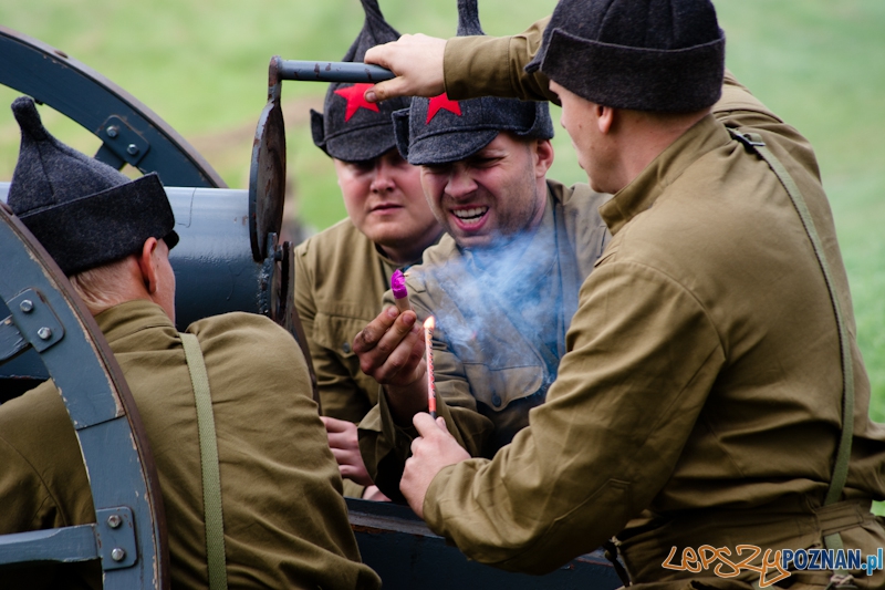 “Poznańczycy 1919-2011″ nad Wartą - Poznań 14.08.2011 r. Foto: LepszyPOZNAN.pl / Paweł Rychter “Poznańczycy 1919-2011″ nad Wartą - Poznań 14.08.2011 r. Foto: LepszyPOZNAN.pl / Paweł Rychter