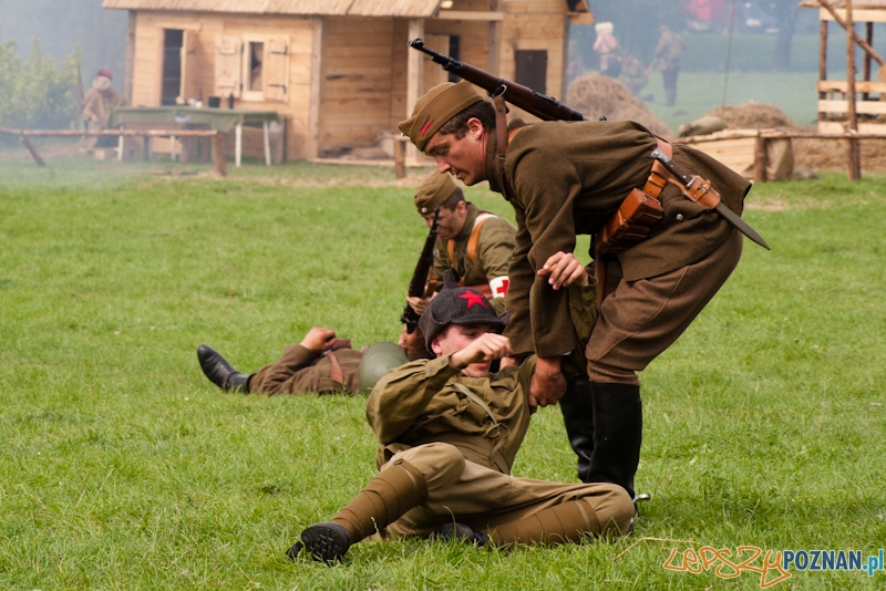 “Poznańczycy 1919-2011″ nad Wartą - Poznań 14.08.2011 r. Foto: LepszyPOZNAN.pl / Paweł Rychter “Poznańczycy 1919-2011″ nad Wartą - Poznań 14.08.2011 r. Foto: LepszyPOZNAN.pl / Paweł Rychter