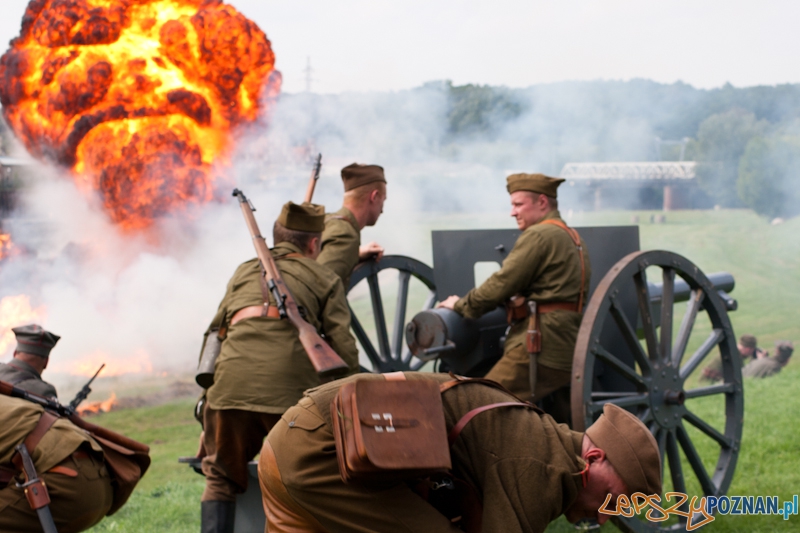“Poznańczycy 1919-2011″ nad Wartą - Poznań 14.08.2011 r. Foto: LepszyPOZNAN.pl / Paweł Rychter “Poznańczycy 1919-2011″ nad Wartą - Poznań 14.08.2011 r. Foto: LepszyPOZNAN.pl / Paweł Rychter