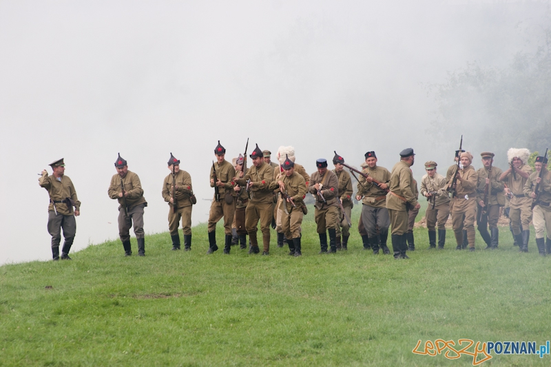 “Poznańczycy 1919-2011″ nad Wartą - Poznań 14.08.2011 r. Foto: LepszyPOZNAN.pl / Paweł Rychter “Poznańczycy 1919-2011″ nad Wartą - Poznań 14.08.2011 r. Foto: LepszyPOZNAN.pl / Paweł Rychter