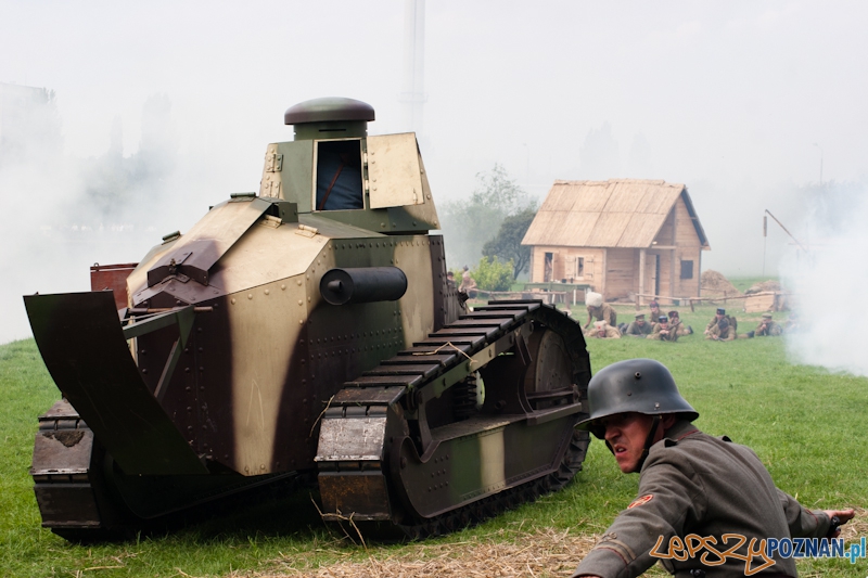 “Poznańczycy 1919-2011″ nad Wartą - Poznań 14.08.2011 r. Foto: LepszyPOZNAN.pl / Paweł Rychter “Poznańczycy 1919-2011″ nad Wartą - Poznań 14.08.2011 r. Foto: LepszyPOZNAN.pl / Paweł Rychter