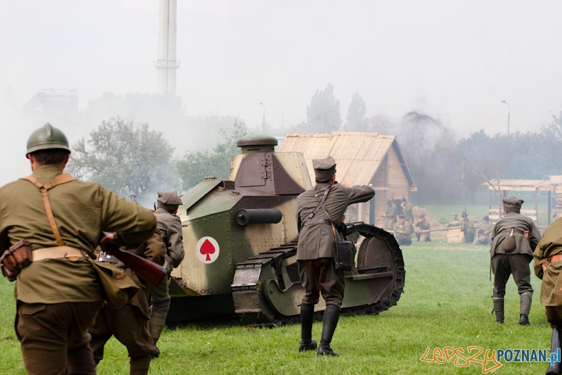 “Poznańczycy 1919-2011″ nad Wartą - Poznań 14.08.2011 r. Foto: LepszyPOZNAN.pl / Paweł Rychter “Poznańczycy 1919-2011″ nad Wartą - Poznań 14.08.2011 r. Foto: LepszyPOZNAN.pl / Paweł Rychter