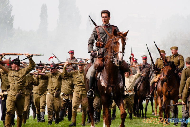 “Poznańczycy 1919-2011″ nad Wartą - Poznań 14.08.2011 r. Foto: LepszyPOZNAN.pl / Paweł Rychter “Poznańczycy 1919-2011″ nad Wartą - Poznań 14.08.2011 r. Foto: LepszyPOZNAN.pl / Paweł Rychter