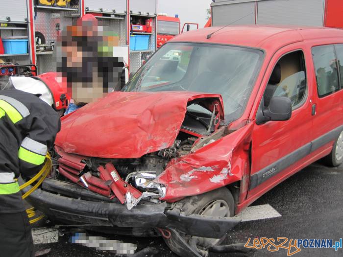 Wypadek na Średzkiej w Kórniku Foto: KM PSP w Poznaniu Wypadek na Średzkiej w Kórniku Foto: KM PSP w Poznaniu