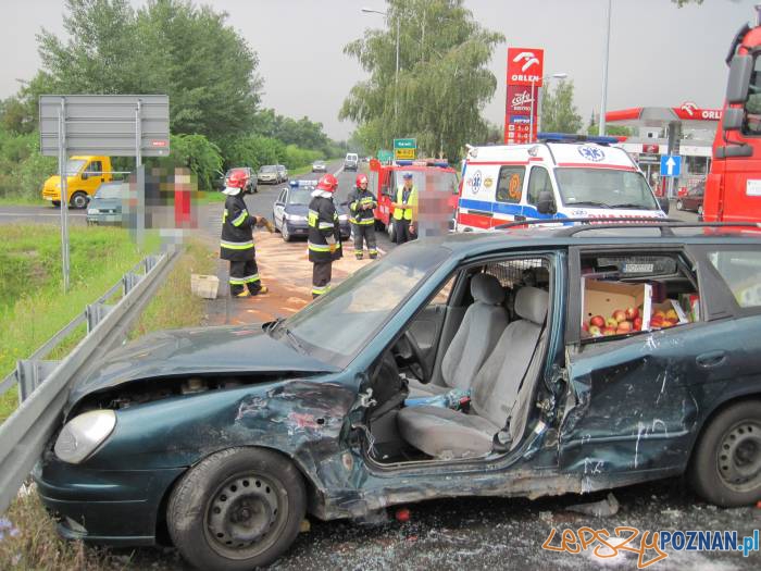 Wypadek na Średzkiej w Kórniku Foto: KM PSP w Poznaniu Wypadek na Średzkiej w Kórniku Foto: KM PSP w Poznaniu