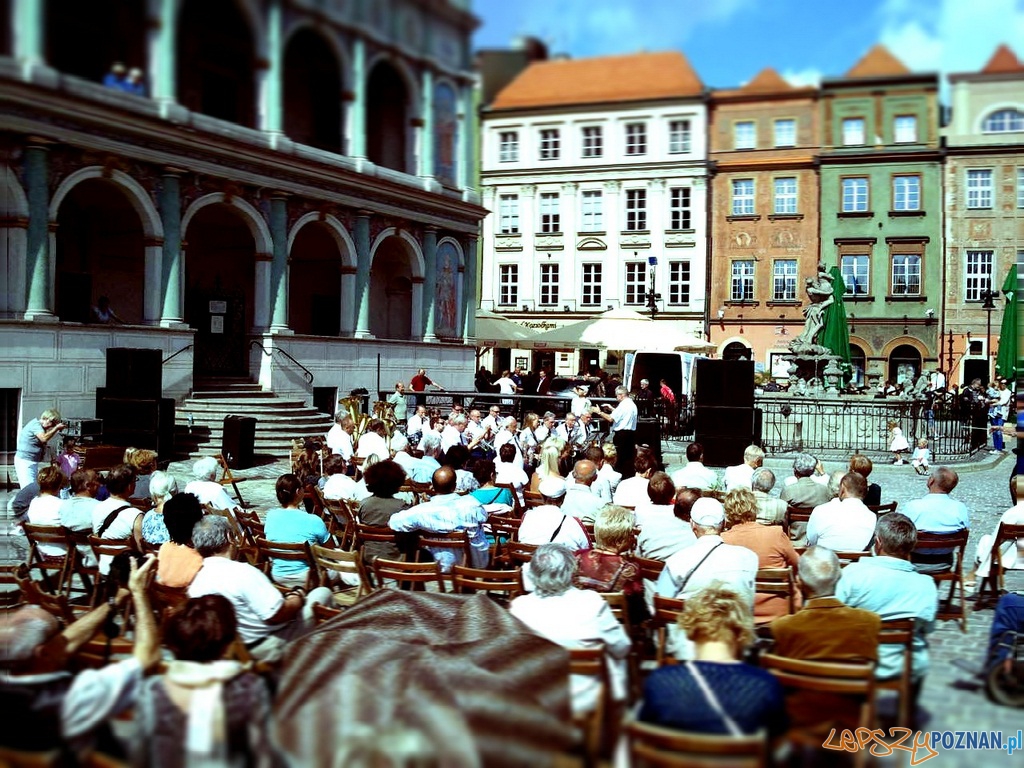 Ta ostatnia wakacyjna niedziela na Starym Rynku Foto: lepszyPOZNAN.pl / ag Ta ostatnia wakacyjna niedziela na Starym Rynku Foto: lepszyPOZNAN.pl / ag