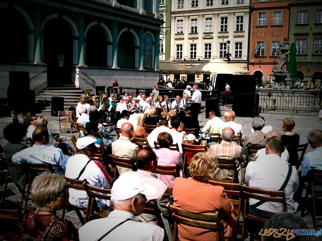 Ta ostatnia wakacyjna niedziela na Starym Rynku Foto: lepszyPOZNAN.pl / ag Ta ostatnia wakacyjna niedziela na Starym Rynku Foto: lepszyPOZNAN.pl / ag