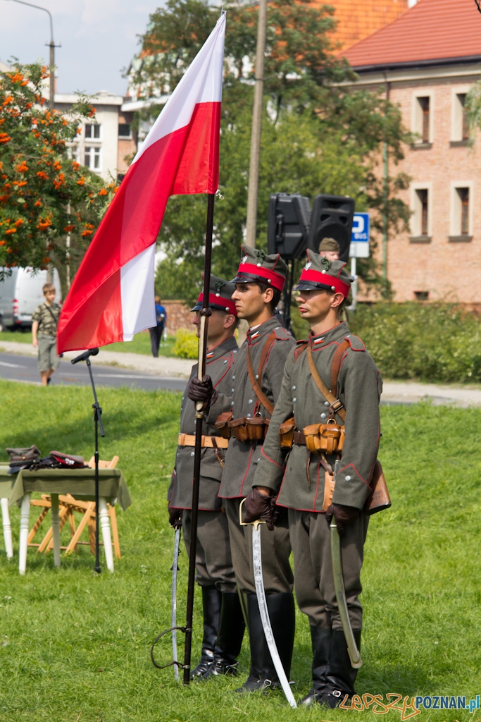 Poznańczycy 1919-2011 - Poznań Ostrów Tumski 14.08.2011 r. Foto: lepszyPOZNAN.pl / Piotr Rychter Poznańczycy 1919-2011 - Poznań Ostrów Tumski 14.08.2011 r. Foto: lepszyPOZNAN.pl / Piotr Rychter
