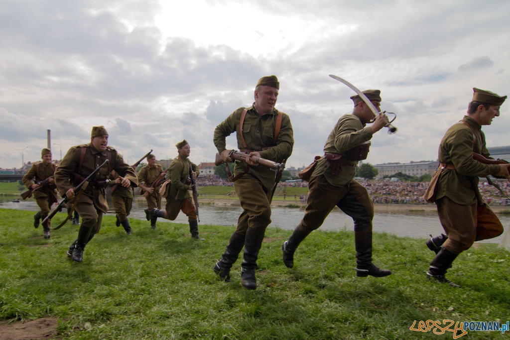Poznańczycy 1919-2011 - Poznań Ostrów Tumski 14.08.2011 r. Foto: lepszyPOZNAN.pl / Piotr Rychter Poznańczycy 1919-2011 - Poznań Ostrów Tumski 14.08.2011 r. Foto: lepszyPOZNAN.pl / Piotr Rychter