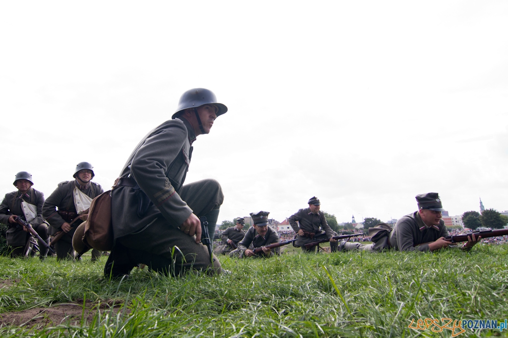 Poznańczycy 1919-2011 - Poznań Ostrów Tumski 14.08.2011 r. Foto: lepszyPOZNAN.pl / Piotr Rychter Poznańczycy 1919-2011 - Poznań Ostrów Tumski 14.08.2011 r. Foto: lepszyPOZNAN.pl / Piotr Rychter