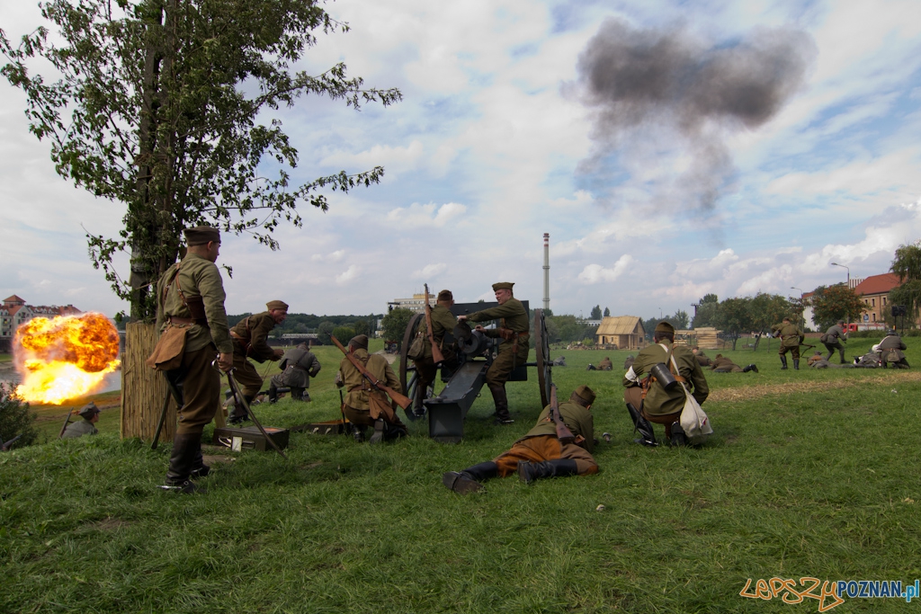 Poznańczycy 1919-2011 - Poznań Ostrów Tumski 14.08.2011 r. Foto: lepszyPOZNAN.pl / Piotr Rychter Poznańczycy 1919-2011 - Poznań Ostrów Tumski 14.08.2011 r. Foto: lepszyPOZNAN.pl / Piotr Rychter