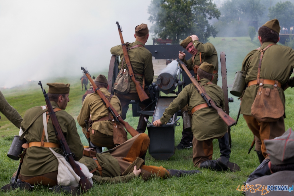 Poznańczycy 1919-2011 - Poznań Ostrów Tumski 14.08.2011 r. Foto: lepszyPOZNAN.pl / Piotr Rychter Poznańczycy 1919-2011 - Poznań Ostrów Tumski 14.08.2011 r. Foto: lepszyPOZNAN.pl / Piotr Rychter
