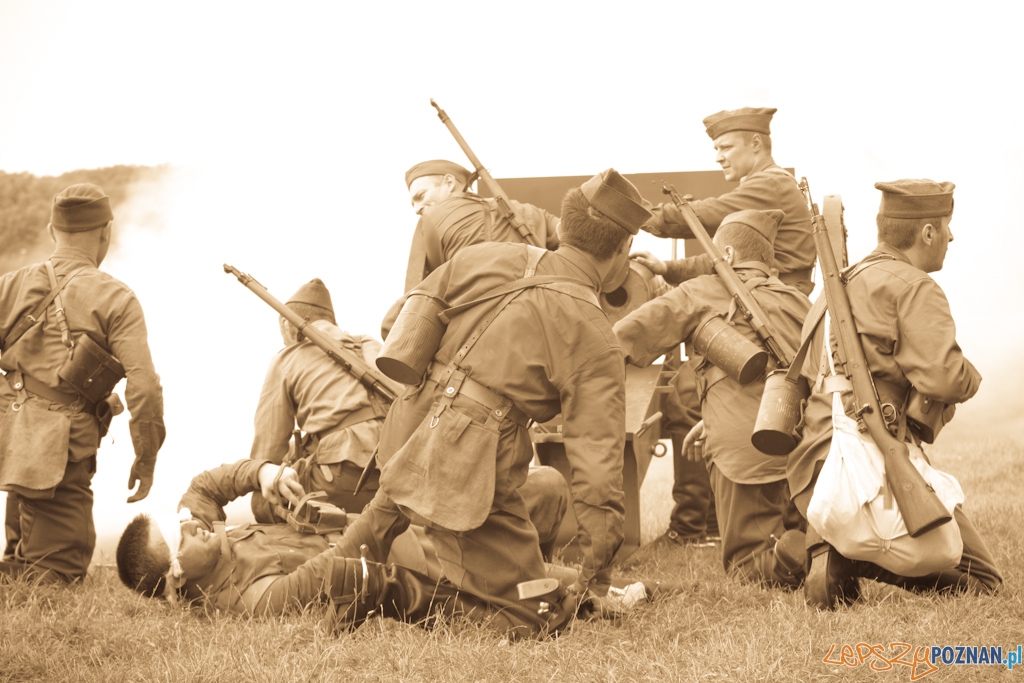 Poznańczycy 1919-2011 - Poznań Ostrów Tumski 14.08.2011 r. Foto: lepszyPOZNAN.pl / Piotr Rychter Poznańczycy 1919-2011 - Poznań Ostrów Tumski 14.08.2011 r. Foto: lepszyPOZNAN.pl / Piotr Rychter