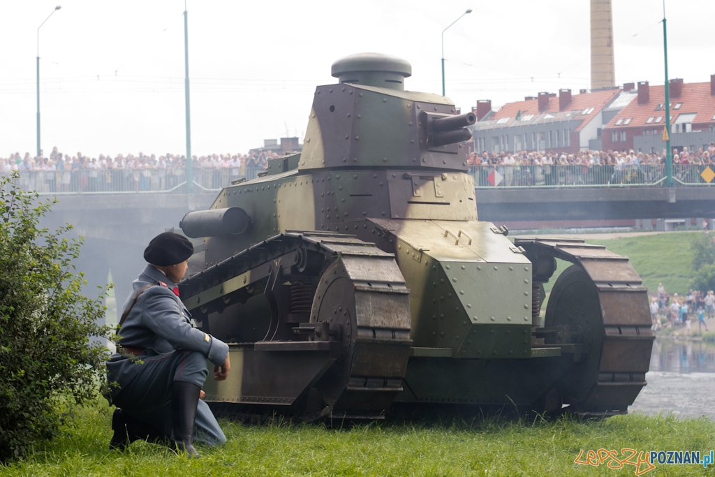 Poznańczycy 1919-2011 - Poznań Ostrów Tumski 14.08.2011 r. Foto: lepszyPOZNAN.pl / Piotr Rychter Poznańczycy 1919-2011 - Poznań Ostrów Tumski 14.08.2011 r. Foto: lepszyPOZNAN.pl / Piotr Rychter