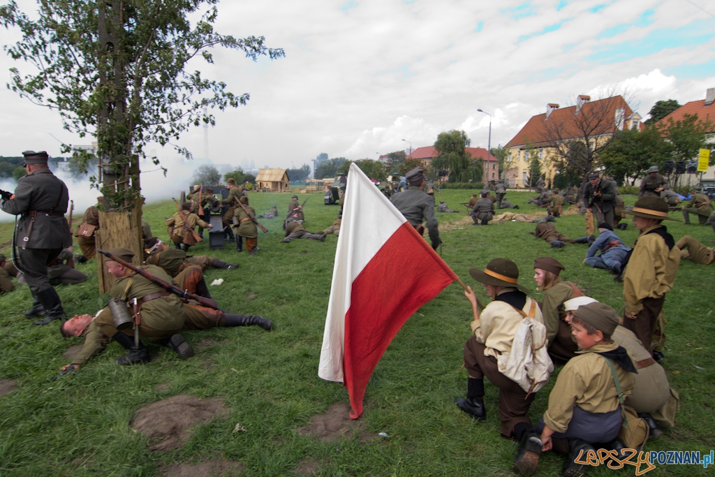 Poznańczycy 1919-2011 - Poznań Ostrów Tumski 14.08.2011 r. Foto: lepszyPOZNAN.pl / Piotr Rychter Poznańczycy 1919-2011 - Poznań Ostrów Tumski 14.08.2011 r. Foto: lepszyPOZNAN.pl / Piotr Rychter
