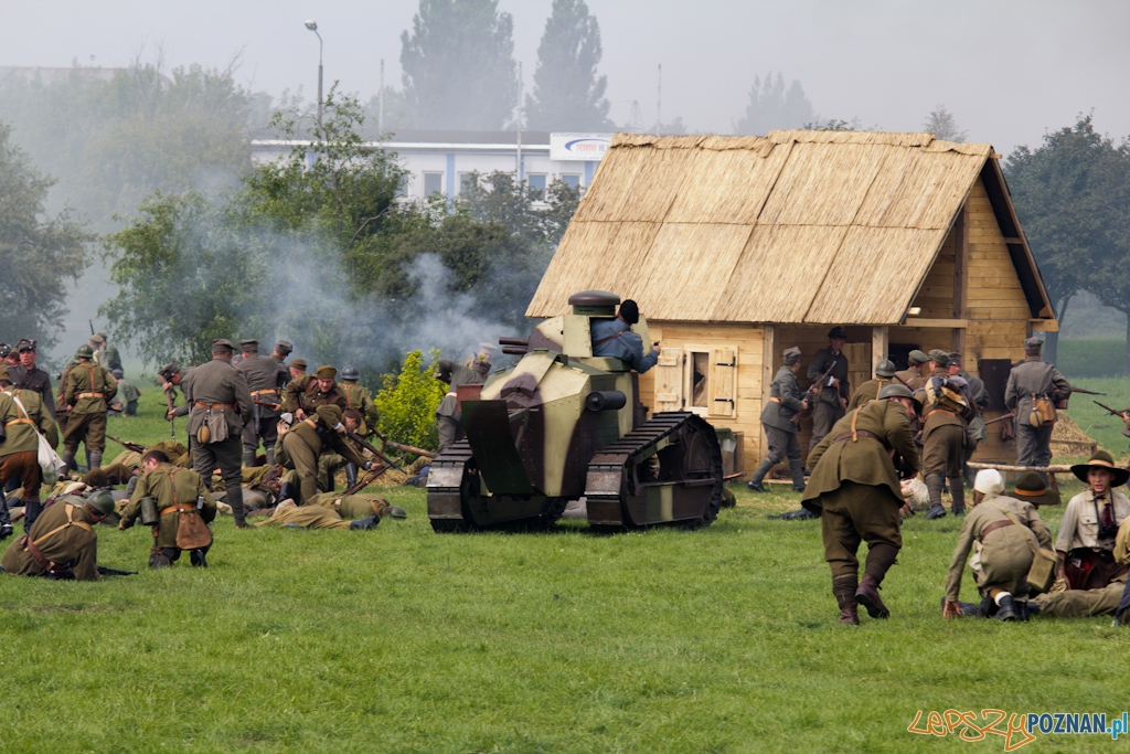 Poznańczycy 1919-2011 - Poznań Ostrów Tumski 14.08.2011 r. Foto: lepszyPOZNAN.pl / Piotr Rychter Poznańczycy 1919-2011 - Poznań Ostrów Tumski 14.08.2011 r. Foto: lepszyPOZNAN.pl / Piotr Rychter