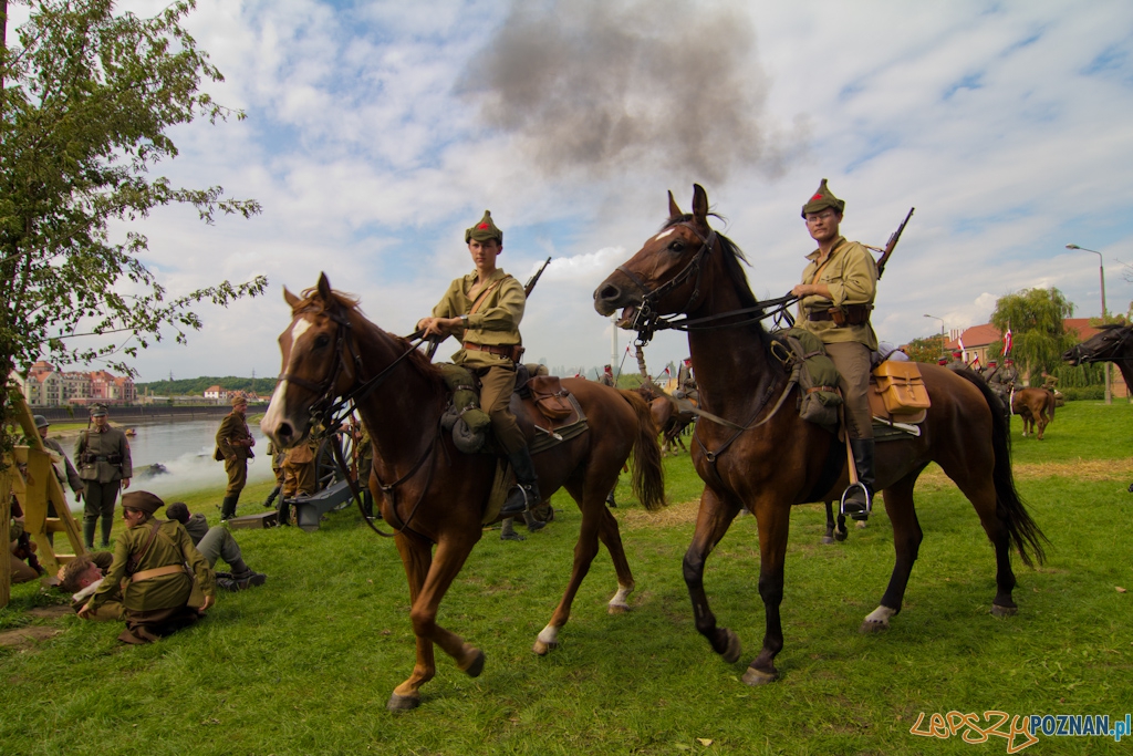 Poznańczycy 1919-2011 - Poznań Ostrów Tumski 14.08.2011 r. Foto: lepszyPOZNAN.pl / Piotr Rychter Poznańczycy 1919-2011 - Poznań Ostrów Tumski 14.08.2011 r. Foto: lepszyPOZNAN.pl / Piotr Rychter