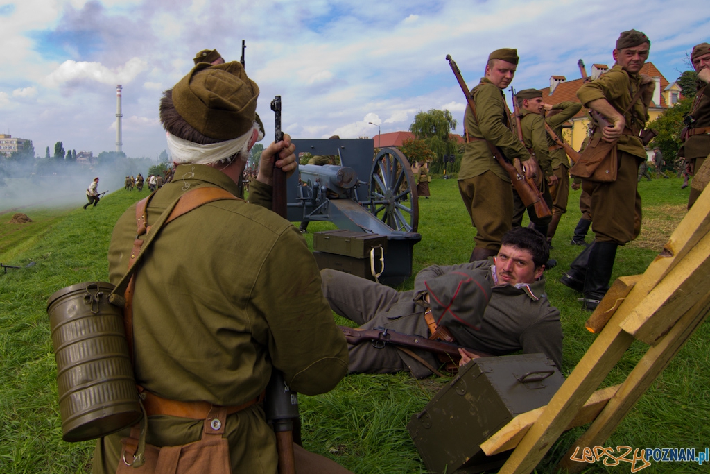Poznańczycy 1919-2011 - Poznań Ostrów Tumski 14.08.2011 r. Foto: lepszyPOZNAN.pl / Piotr Rychter Poznańczycy 1919-2011 - Poznań Ostrów Tumski 14.08.2011 r. Foto: lepszyPOZNAN.pl / Piotr Rychter