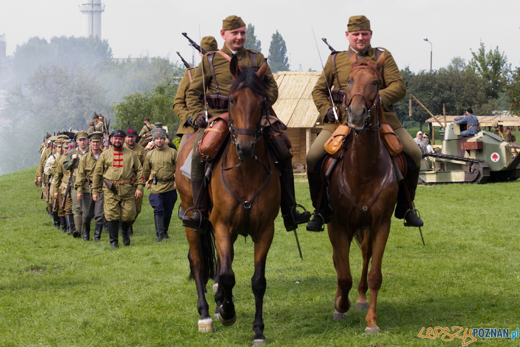 Poznańczycy 1919-2011 - Poznań Ostrów Tumski 14.08.2011 r. Foto: lepszyPOZNAN.pl / Piotr Rychter Poznańczycy 1919-2011 - Poznań Ostrów Tumski 14.08.2011 r. Foto: lepszyPOZNAN.pl / Piotr Rychter