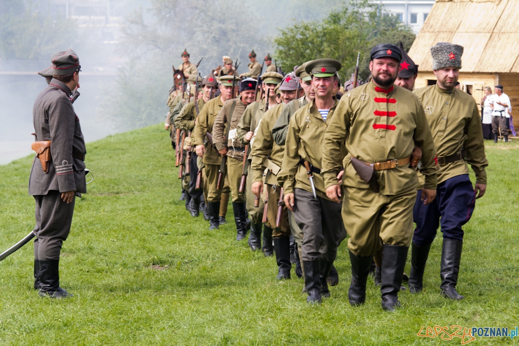 Poznańczycy 1919-2011 - Poznań Ostrów Tumski 14.08.2011 r. Foto: lepszyPOZNAN.pl / Piotr Rychter Poznańczycy 1919-2011 - Poznań Ostrów Tumski 14.08.2011 r. Foto: lepszyPOZNAN.pl / Piotr Rychter